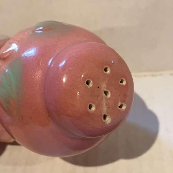 Vintage Hull Sunglow pottery pink salt and pepper shakers - Picture 7 of 14